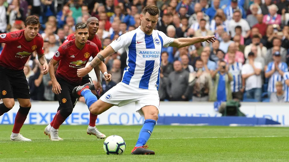 Brighton - Man United 3-2: Quỷ đỏ sụp đổ khiến ghế Mourinho lung lay ảnh 4