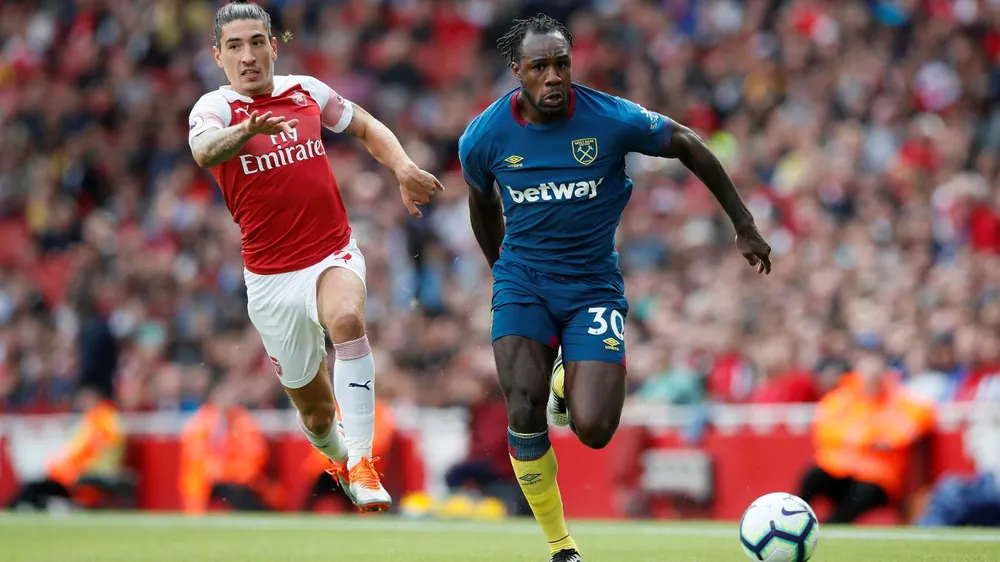 Arsenal - West Ham 3-1, Arnautovic mở tỷ số, Monreal, Welbeck lập công ảnh 3