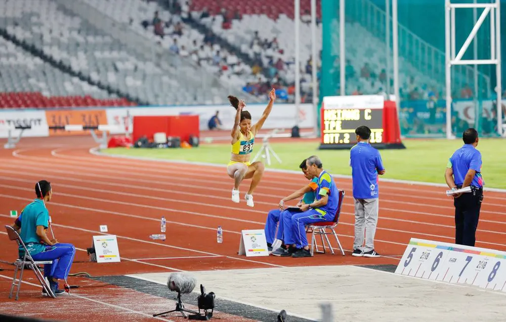 Ngày lịch sử của thể thao Việt Nam ở Asiad 2018: Điền kinh đoạt HCV, bóng đá vào bán kết ảnh 9