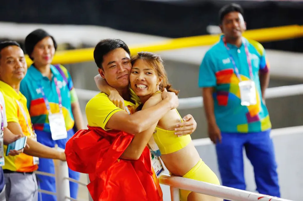 Ngày lịch sử của thể thao Việt Nam ở Asiad 2018: Điền kinh đoạt HCV, bóng đá vào bán kết ảnh 11