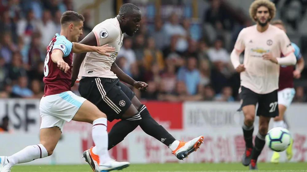 Burnley - Manchester United 0-2, Lukaku giải cứu Jose Mourinho ảnh 3