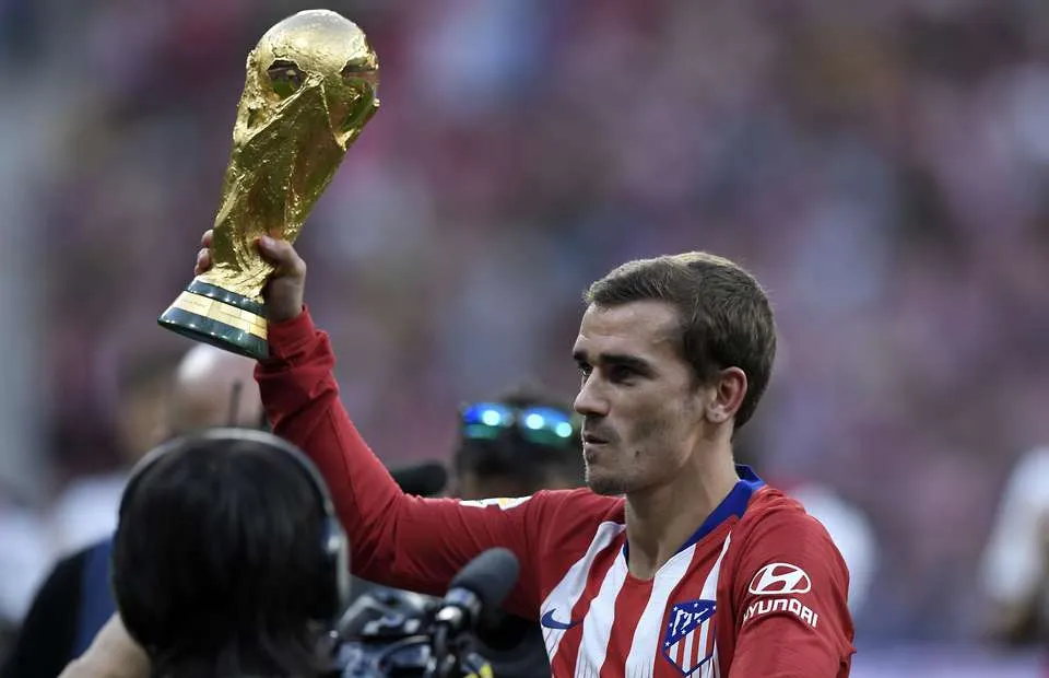 Griezmann khoác áo Atletico Madrid, trinh làng chiếc World Cup 2018