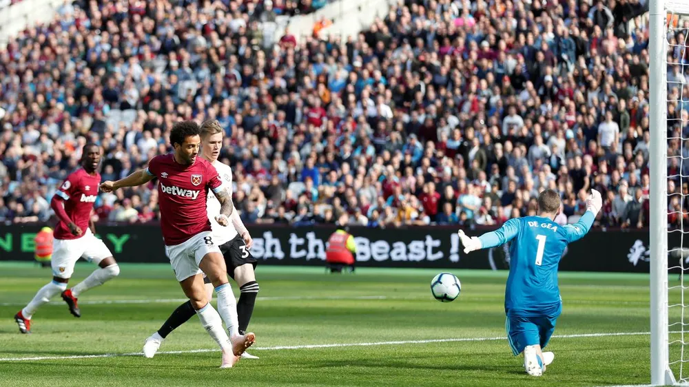 West Ham - Man.United 3-1: Quỷ đỏ mất... màu! ảnh 1