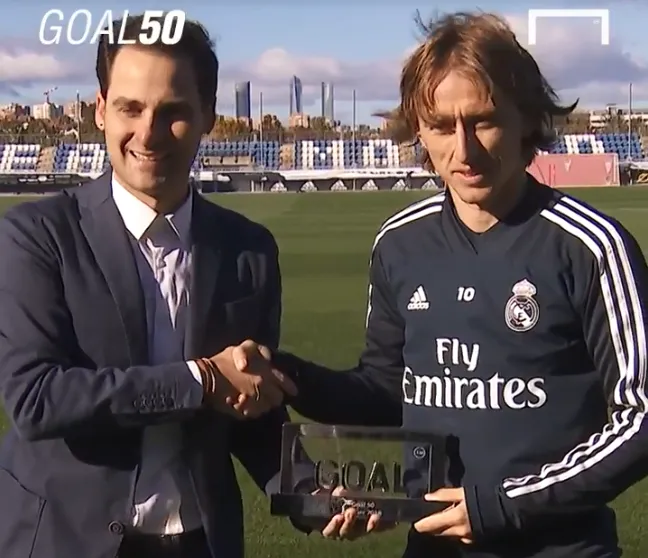 Luka Modric đánh bại Ronaldo và Salah để đoạt giải Cầu thủ xuất sắc nhất năm ảnh 1