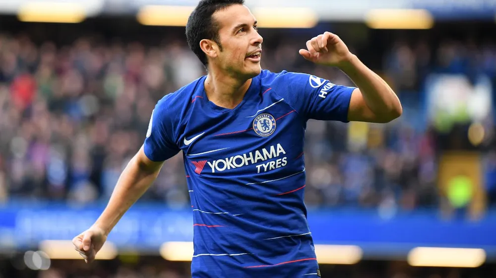 Pedro tỏa sáng trong trận derby