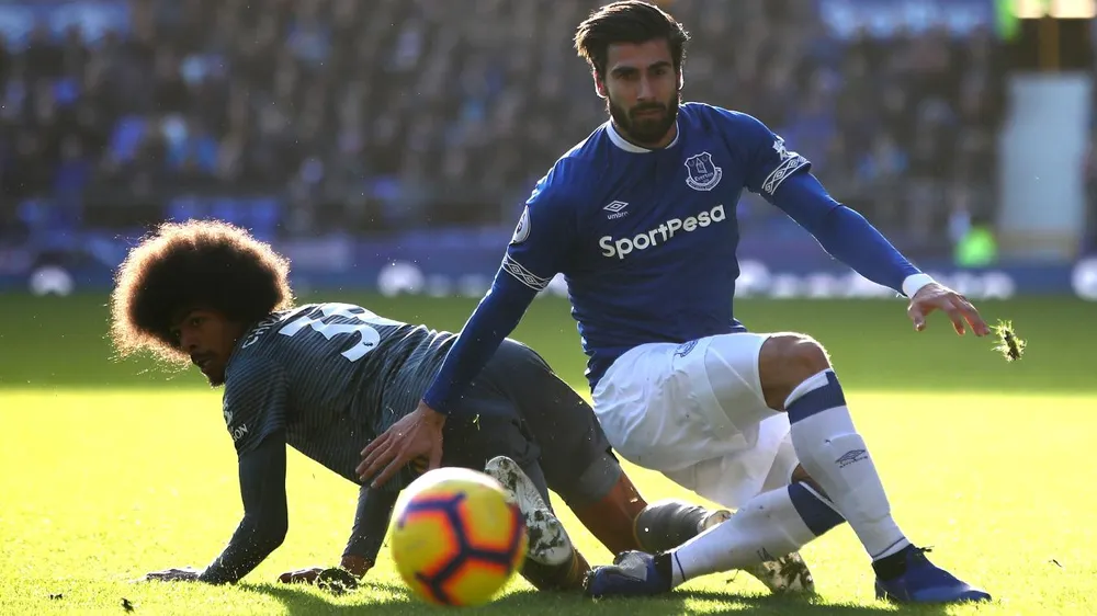 Jamie Vardy giúp Bầy cáo nhấn chìm Everton ảnh 3