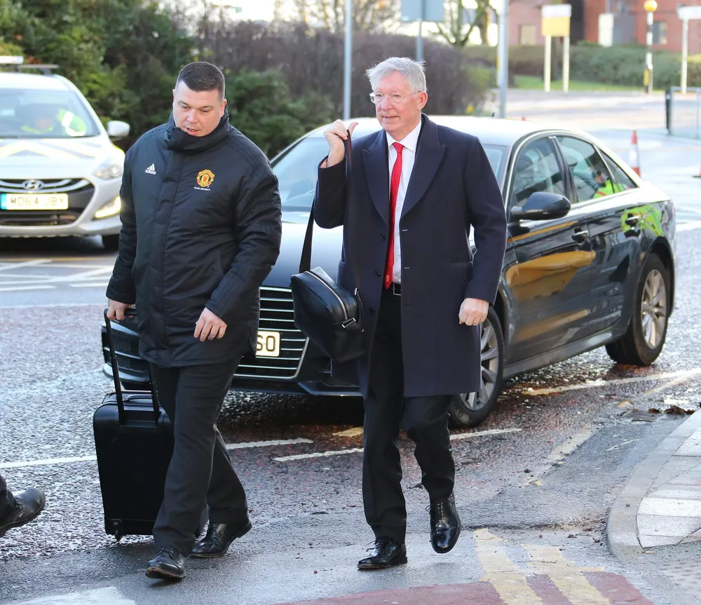 Mất 10 trụ cột, Man United mang 8 cầu thủ Học viện đương đầu PSG ảnh 7