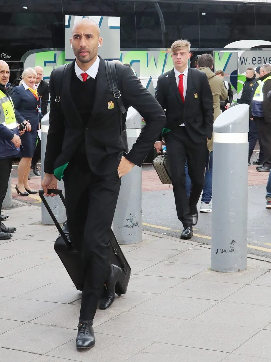 Mất 10 trụ cột, Man United mang 8 cầu thủ Học viện đương đầu PSG ảnh 3