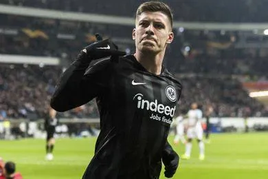 PSG sẽ mua Luka Jovic về thế chỗ Edinson Cavani?