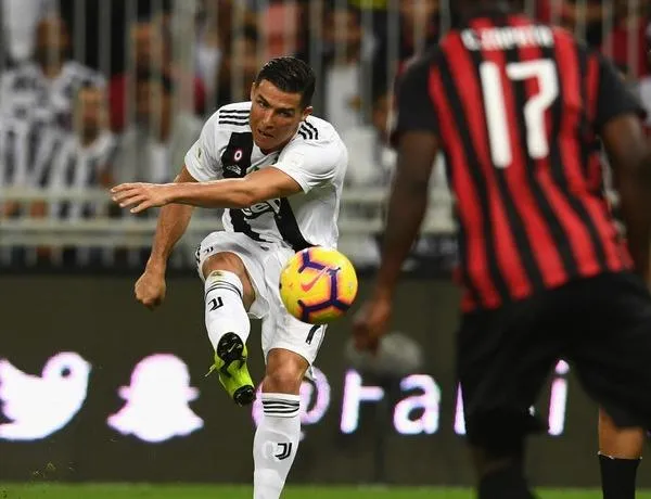 Ronaldo sẽ vào sân từ băng dự bị