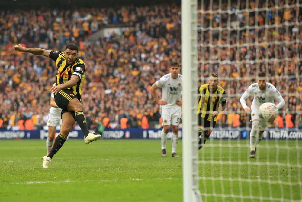 Watford - Wolves 3-2: Deulofeu ghi cú đúp đưa Watford vào chung kết ảnh 10