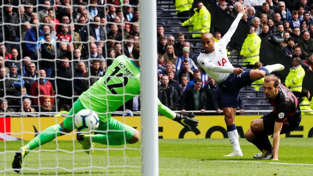 Tottenham - Huddersfield 4-0: Lucas Moura bùng nổ với cú hattrick ảnh 4