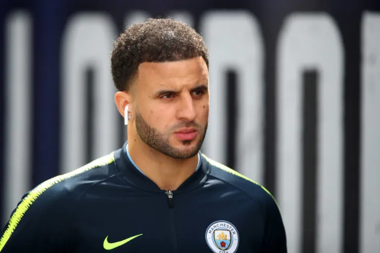 Kyle Walker vận động fan Quỷ đỏ: Đừng để Liverpool vô địch! ảnh 1