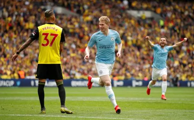 Man City - Watford 6-0: Silva, Jesus, Sterling mang về cú ăn ba cho Pep ảnh 5