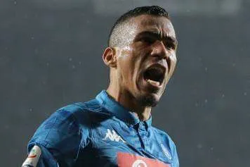 Tiền vệ Allan của Napoli