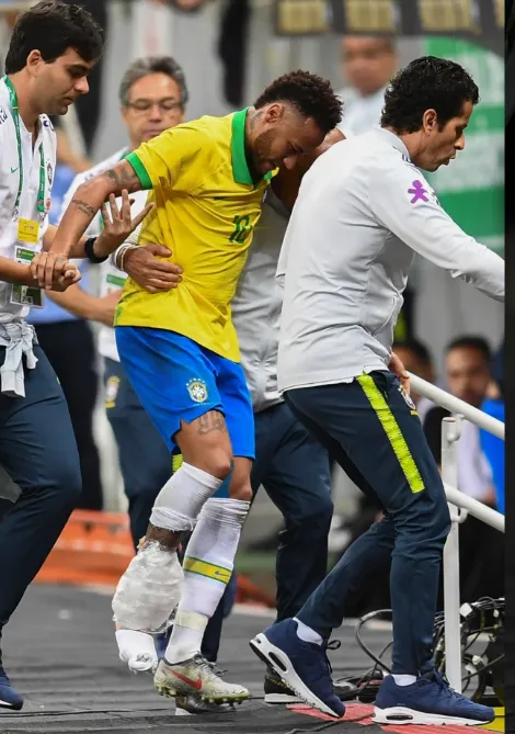 FIFA sẽ phải bồi thường cho PSG vì Neymar chấn thương ảnh 1