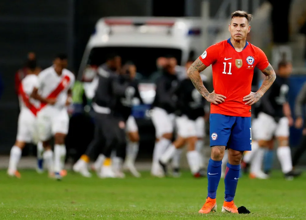 Bán kết Chilê - Peru 0-3: Flores, Yotun và Guerrero hạ bệ nhà vô địch ảnh 11