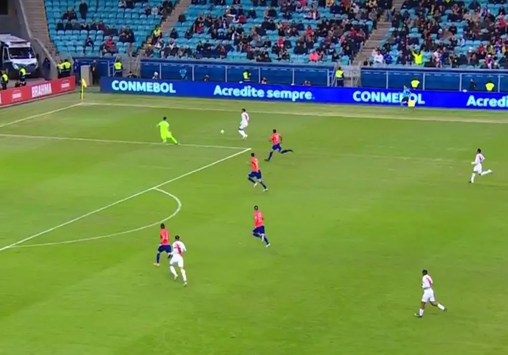 Bán kết Chilê - Peru 0-3: Flores, Yotun và Guerrero hạ bệ nhà vô địch ảnh 6