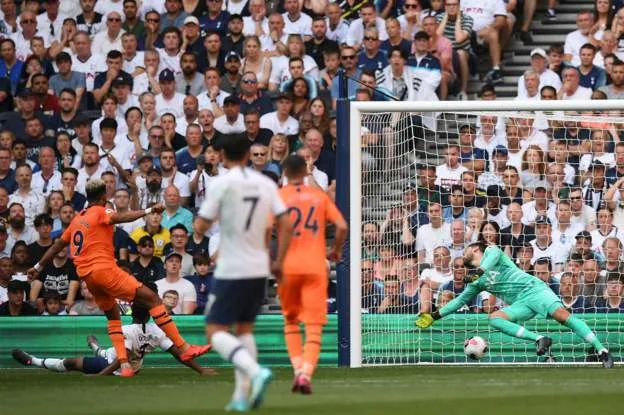 Tottenham - Newcastle 0-1, Gà trống mờ nhạt, Joelinton ghi chiến thắng cho Chích chòe ảnh 5