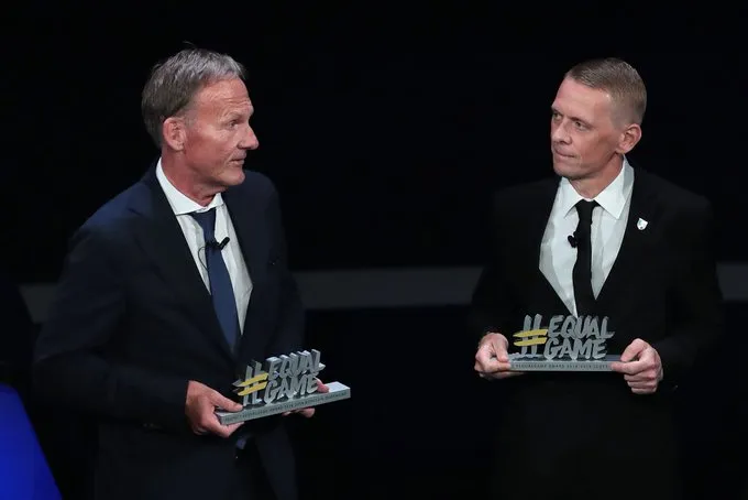 Bốc thăm: Barca, Dortmund, Inter vào bảng tử thần, Van Dijk giành 2 giải thưởng ảnh 7