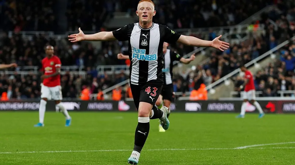 Newcastle - Man United 1-0: Nhóc Longstaff ghi bàn, Chích chòe nhấn chìm Quỷ đỏ ảnh 6