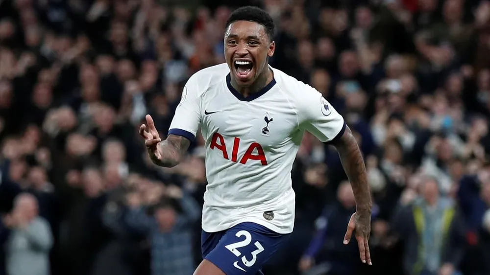 Steven Bergwijn mừng bàn thắng
