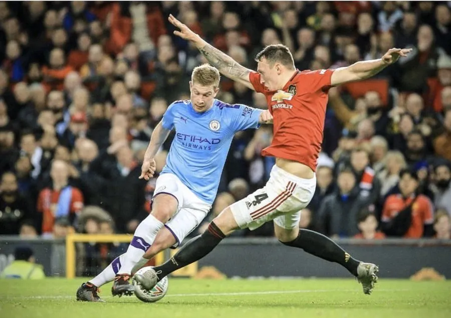 Pep Guardiola và cuộc đào thoát khỏi Man City sau án cấm dự Champions League 2 năm ảnh 2