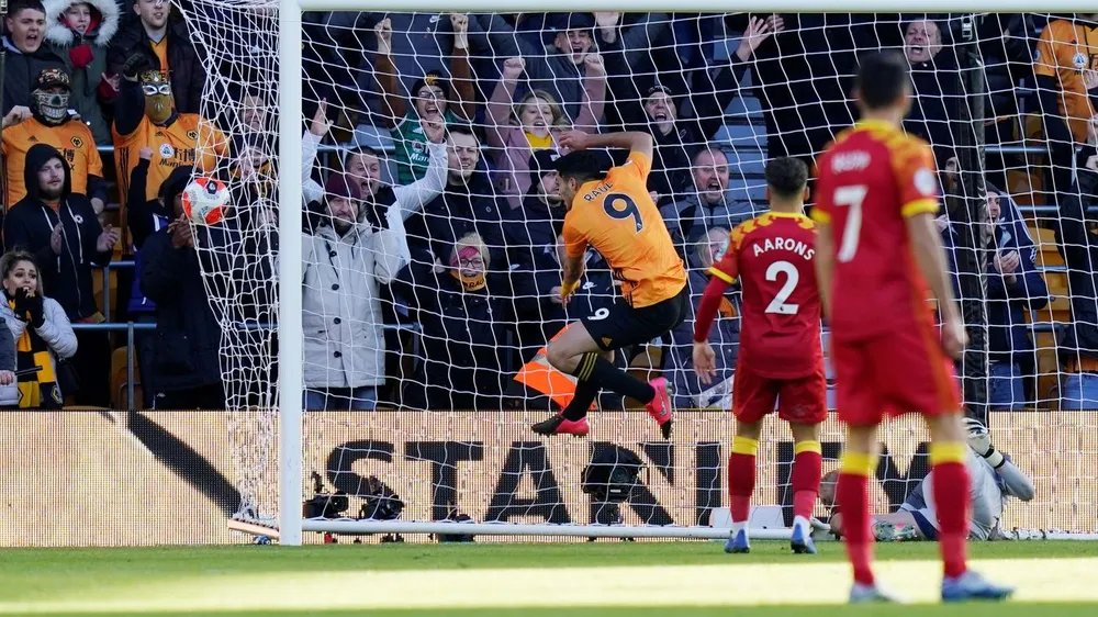 Wolves - Norwich 3-0: Jota, Raul Jimenez giúp Bầy sói thăng hoa ảnh 5
