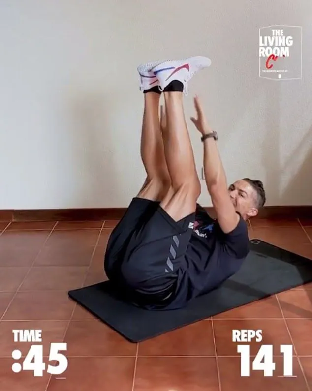 Cristiano Ronaldo thách đấu ảnh 1