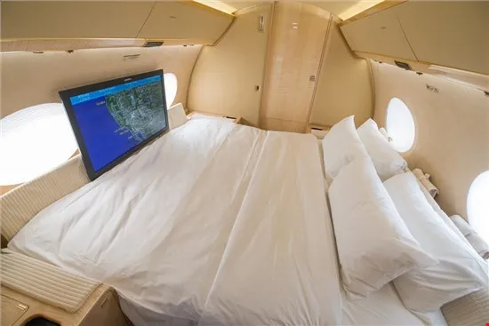 Tham quan chiếc máy bay phản lực xinh đẹp của Cristiano Ronaldo ảnh 3