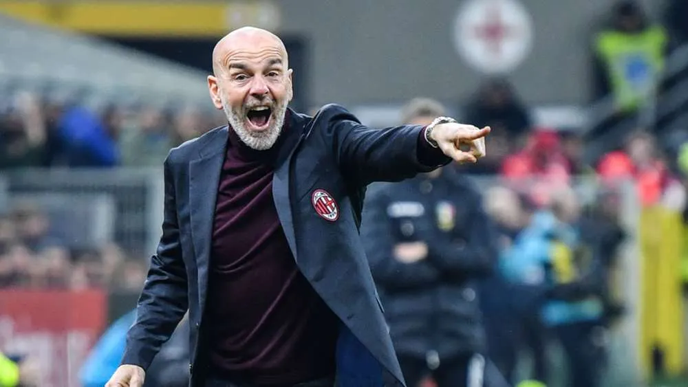 HLV Stefano Pioli xứng đáng được triển hạn.
