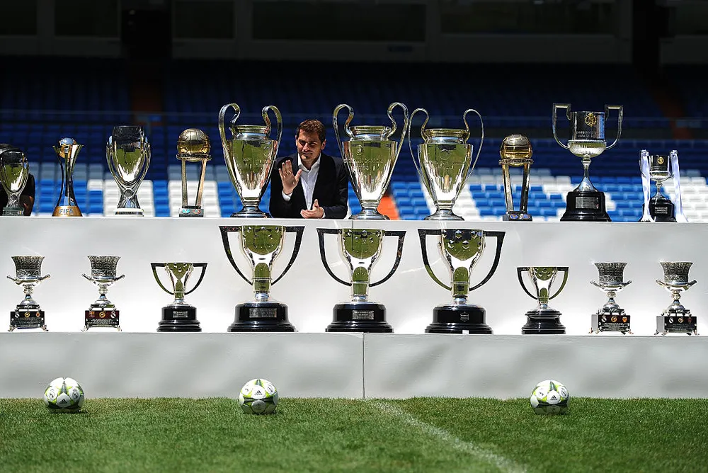 Iker Casillas tuyên bố giải nghệ ở tuổi 39 với 'đích đến mơ ước' ảnh 1