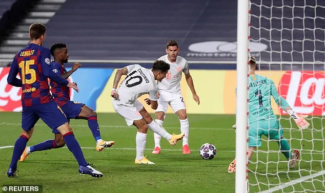 Philippe Coutinho ghi bàn vảo lưới CLB chủ quản Barcelona.