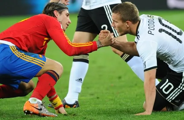 Cuộc chiến giữa Đức và Tây Ban Nha