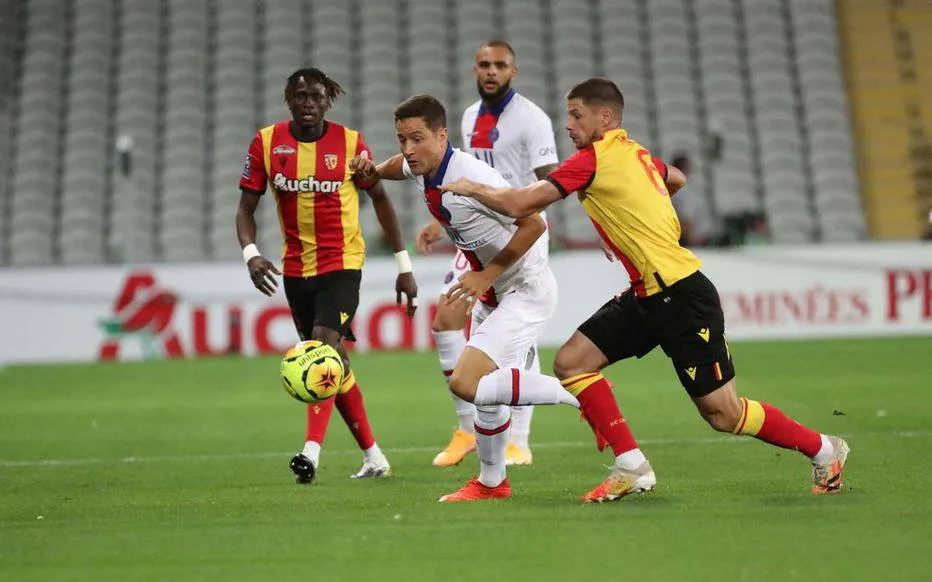 PSG mất hơn nửa đội hình đã phơi áo trên sân Lens