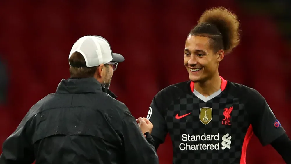 Liverpool lóe lên hy vọng trong cơn khủng hoảng chấn thương: Trung vệ Fabinho chỉ vắng mặt 3 trận ảnh 2