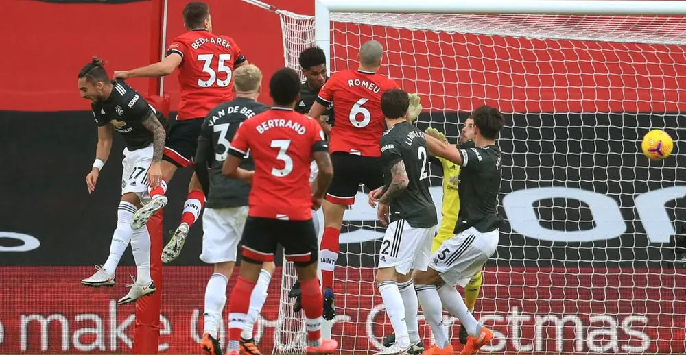 Cavani bùng nổ trong cuộc ngược dòng ngoạn mục của Man United ảnh 1