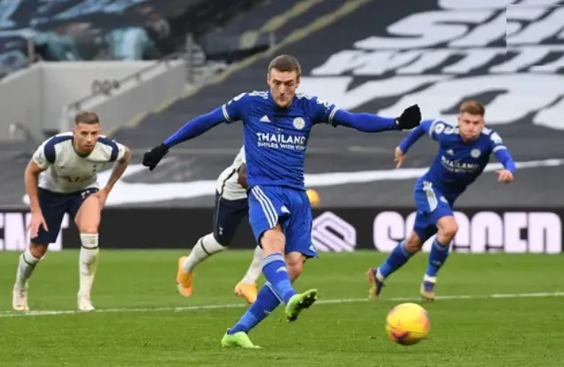 Gậy ông đập lưng ông, thua Leicester 0-2 Tottenham tụt xuống thứ 5 ảnh 3