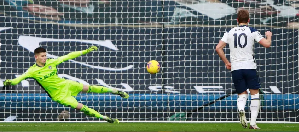 Harry Kane ghi bàn mở tỷ số