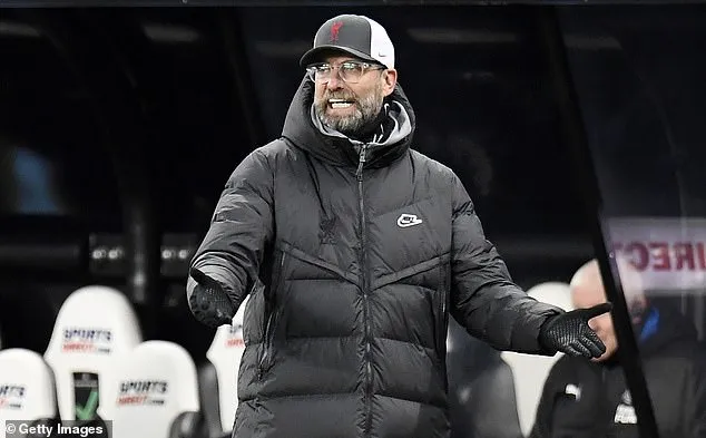 HLV Jurgen Kloppp đang đau đầu vì lịch trình gian khó