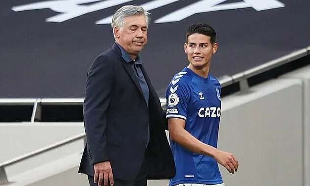 Carlo Ancelotti và cậu học trò cưng James Rodriguez