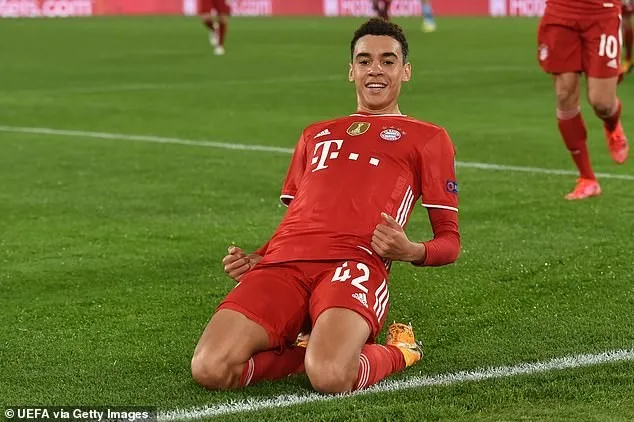 Jamal Musiala, sao trẻ Bayern lảng tránh Tam sư để chọn tuyển Đức ảnh 1