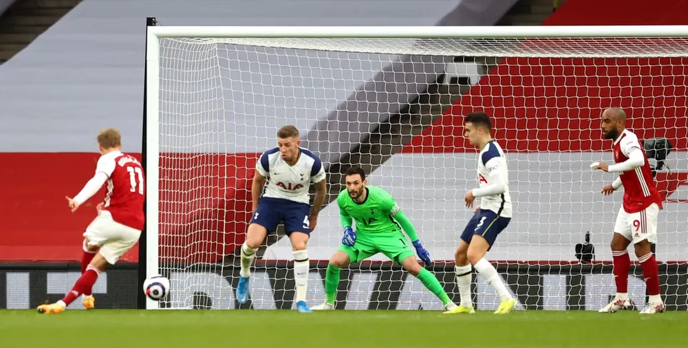 Siêu phẩm của Lamela không cứu nổi Tottenham trong trận derby London ảnh 2