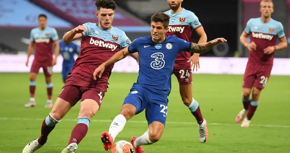 Chelsea phải thắng trên sân West Ham mới hy vọng vào top 4