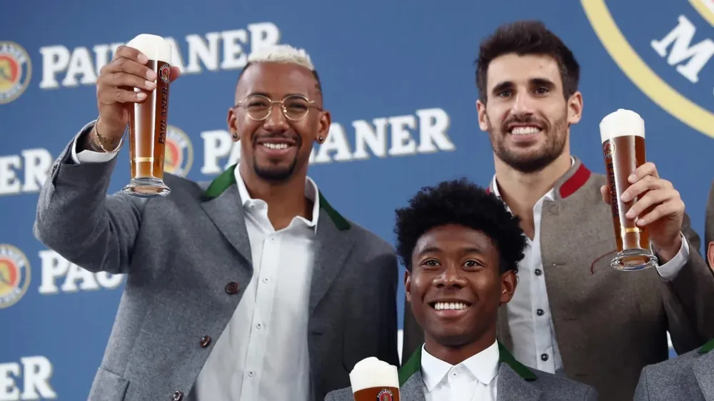 David Alaba, Jerome Boateng (trái) và Javi Martinez (phải)
