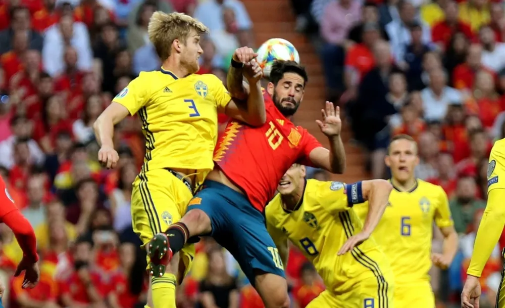 Bảng E: Tây Ban Nha chiếm ngôi đầu, Thụy Điển và Ba Lan tranh vị trí thứ hai ảnh 3