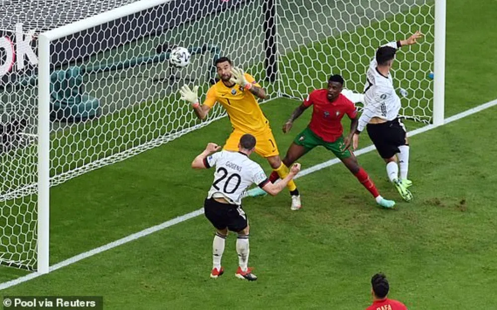 Bồ Đào Nha – Đức 2-4: Ronaldo ghi bàn nhưng Xe tăng Đức đè bẹp Bồ Đào Nha ảnh 6