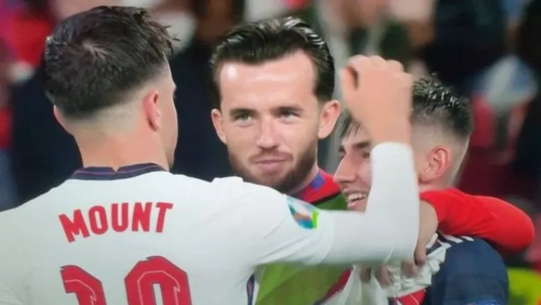 Tam Sư bối rối khi Mason Mount và Ben Chilwell bị cách ly vì ôm Billy Gilmour ảnh 1