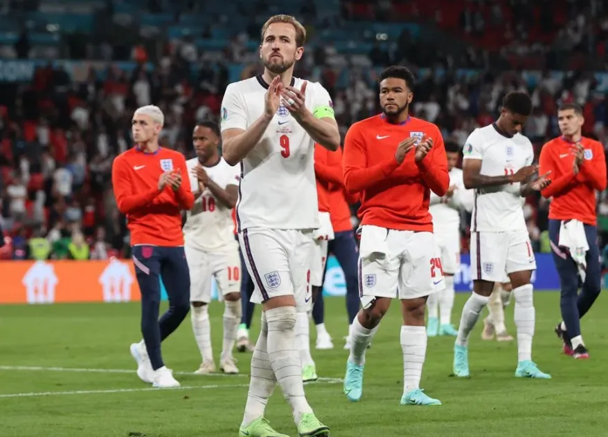 Người hùng Donnarumma xuất sắc nhất trận chung kết ảnh 8