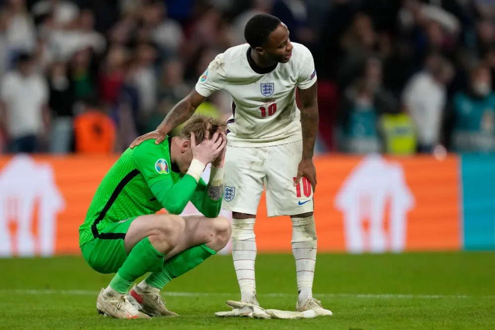 Jack Grealish đáp trả làn sóng chỉ trích việc tuyển Anh ‘ép’ Xaka sút quả luân lưu cuối cùng ảnh 3